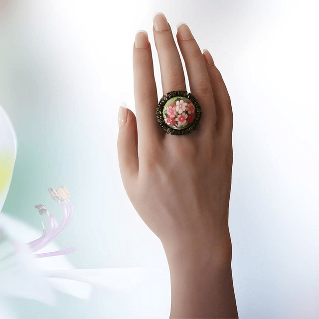 Bague ronde rétro fleurs roses