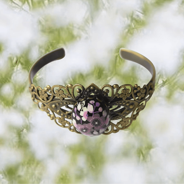 Bracelet jonc rétro fleurs mauves