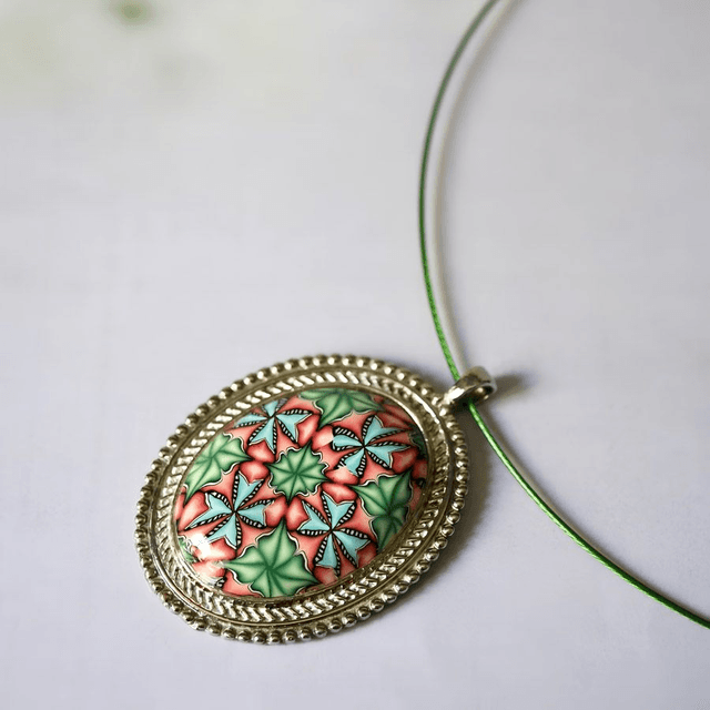 Collier ras de cou bohème ovale mandala vert rose