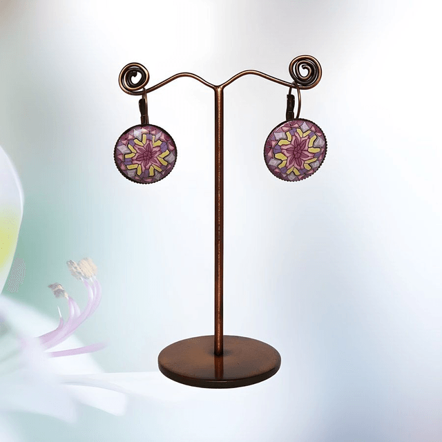 Boucles d'oreilles dormeuses mandala mauve jaune