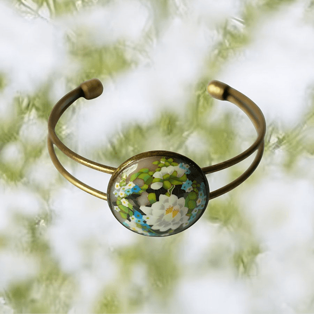 Bracelet jonc rétro fleur blanche