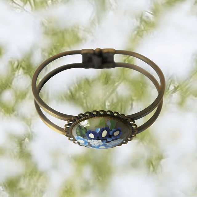 Bracelet rétro fleurs bleues