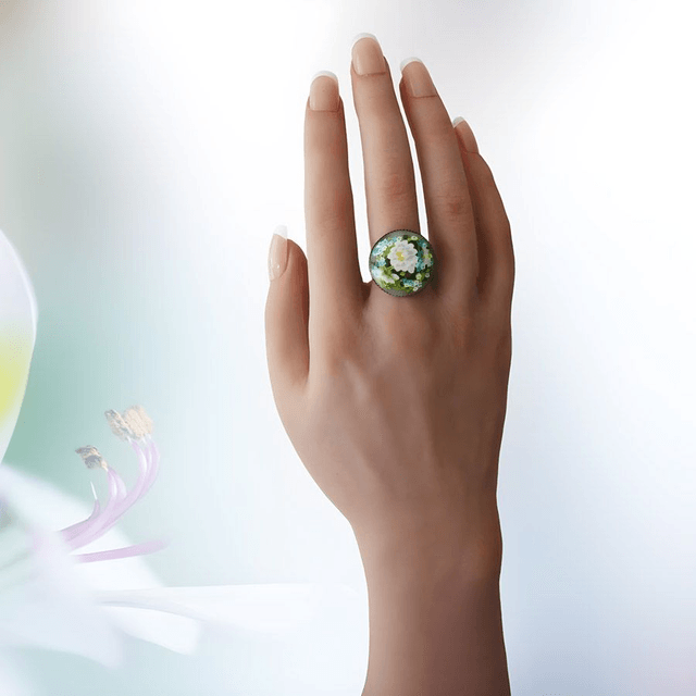 Bague ronde rétro bohème fleur blanche